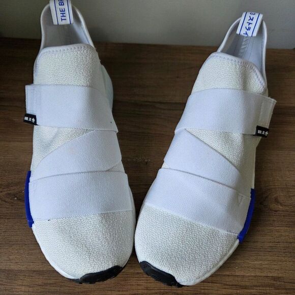 NWOB ADIDAS WHITE NMD - R1 THE BRAND WITH 3 STRIPES WOMENS SHOES SIZE 10 - Picture 4 of 16
